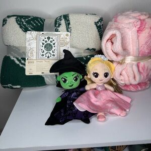 Wicked x Katie Kime Pink Snuggle Throws, 10’ Elphaba & Glinda Plush only set NWT